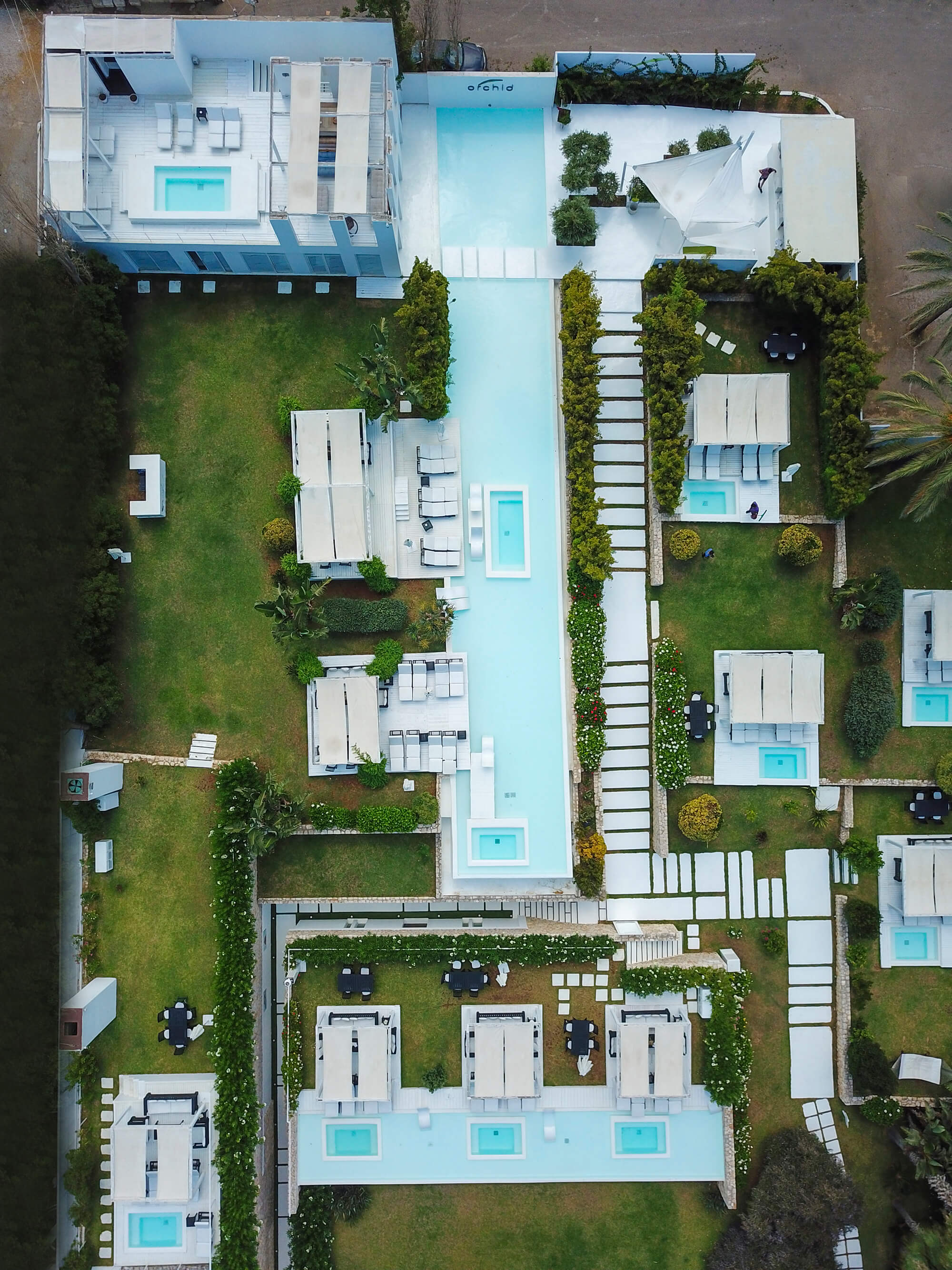 The Ambiance & Settings