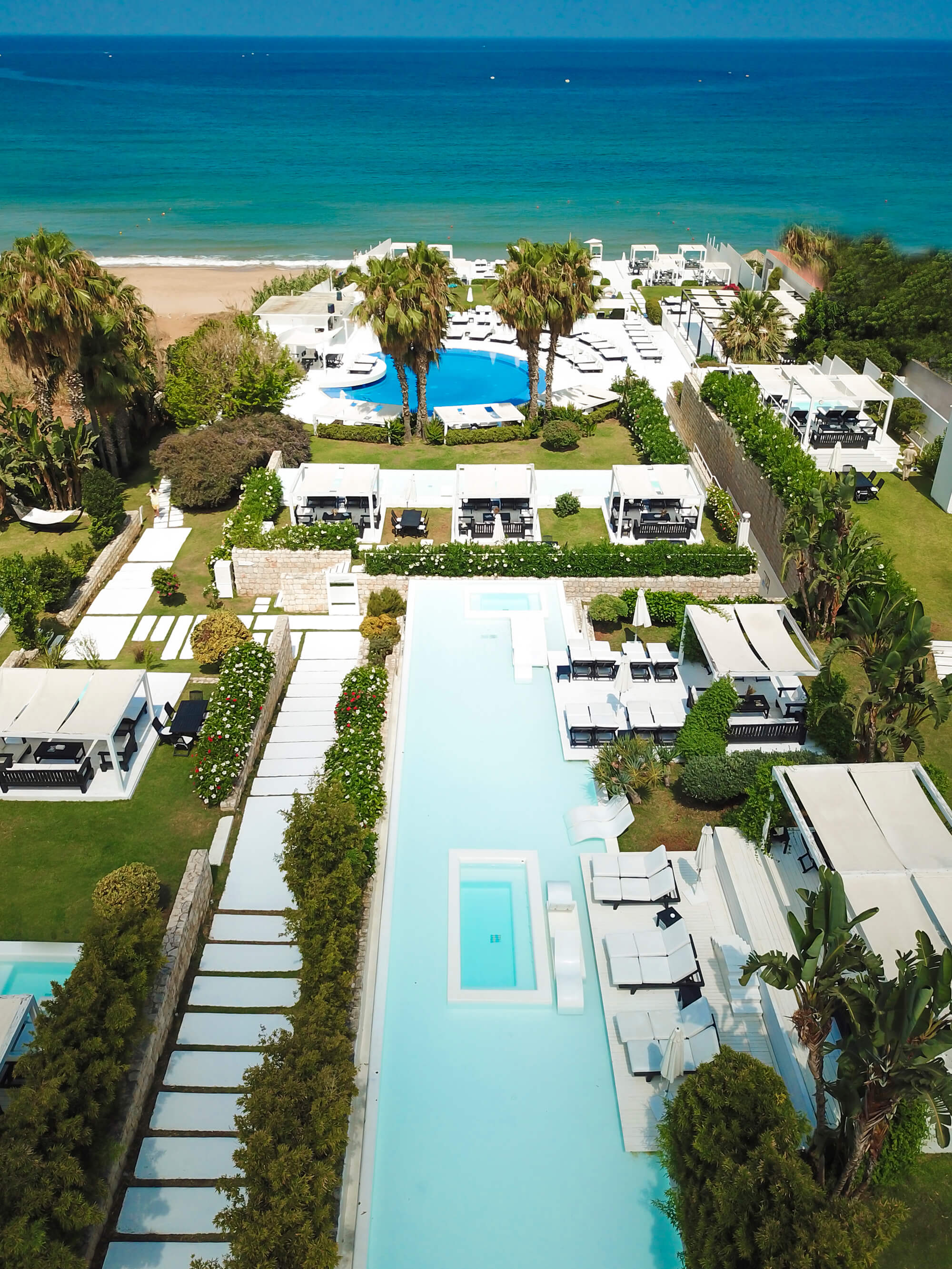 The Ambiance & Settings